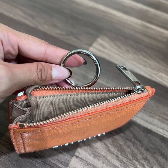 Marc Jacobs The Groove Orange Leather Top Zip Card Holder Wallet - Picture 6 of 7